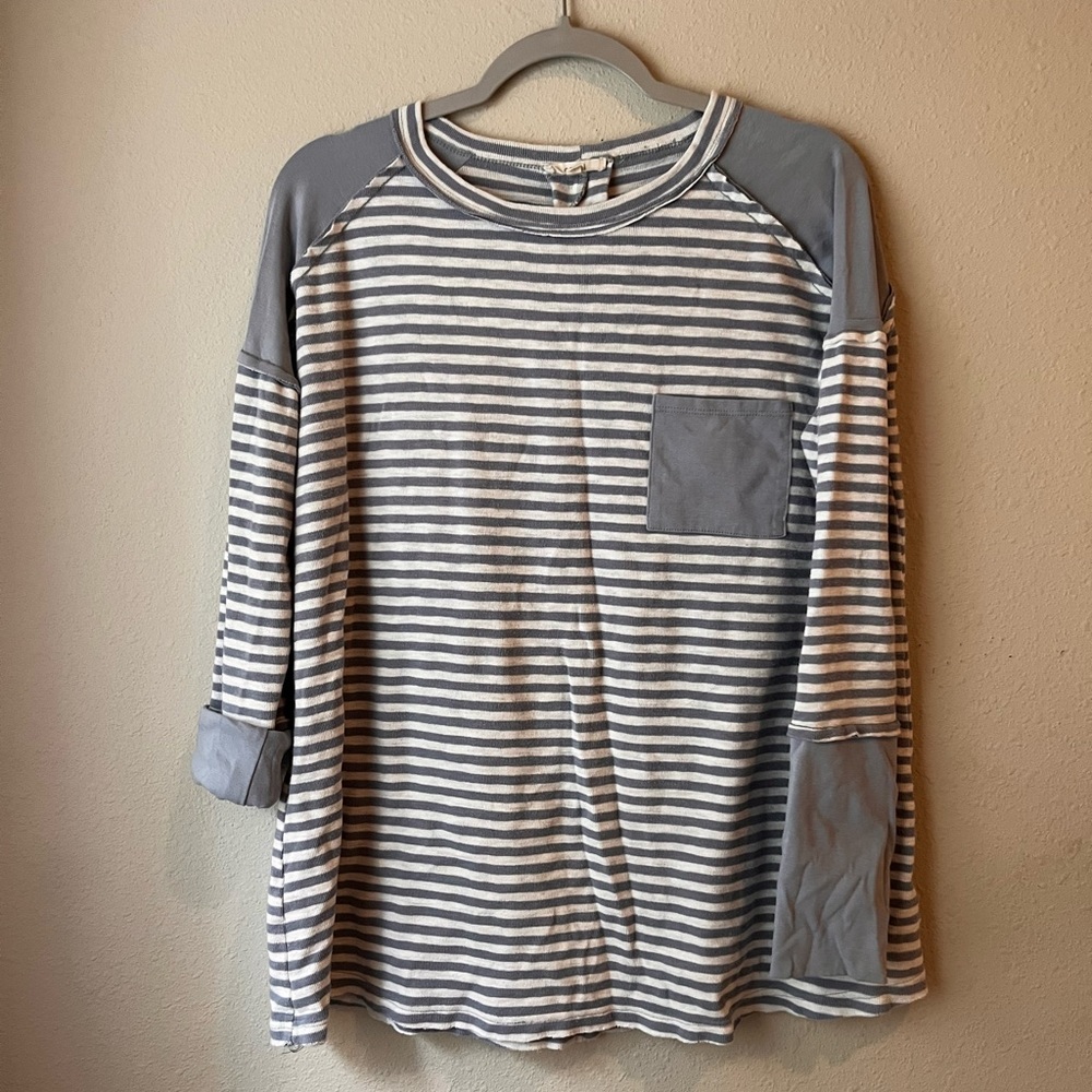 Women's Easel Brand Medium Long sleeve Top